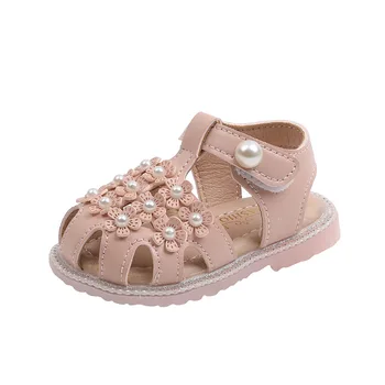 Летние детские сандалии с цветами и жемчугом для девочек, милая пляжная обувь с мягкой подошвой, модные сандалии принцессы для маленьких детей с вырезами