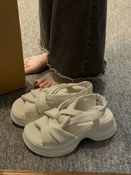 Однотонные милые винтажные сандалии; женская праздничная дизайнерская повседневная обувь без застежки; Женская шикарная модная обувь на платформе; Новинка лета 2023