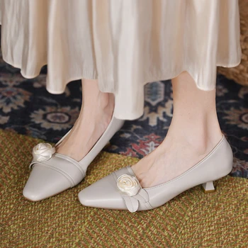 BCEBYL / Новые элегантные женские туфли на шпильке с острым носком, украшенные цветами, Модные легкие однотонные повседневные вечерние туфли на низком каблуке